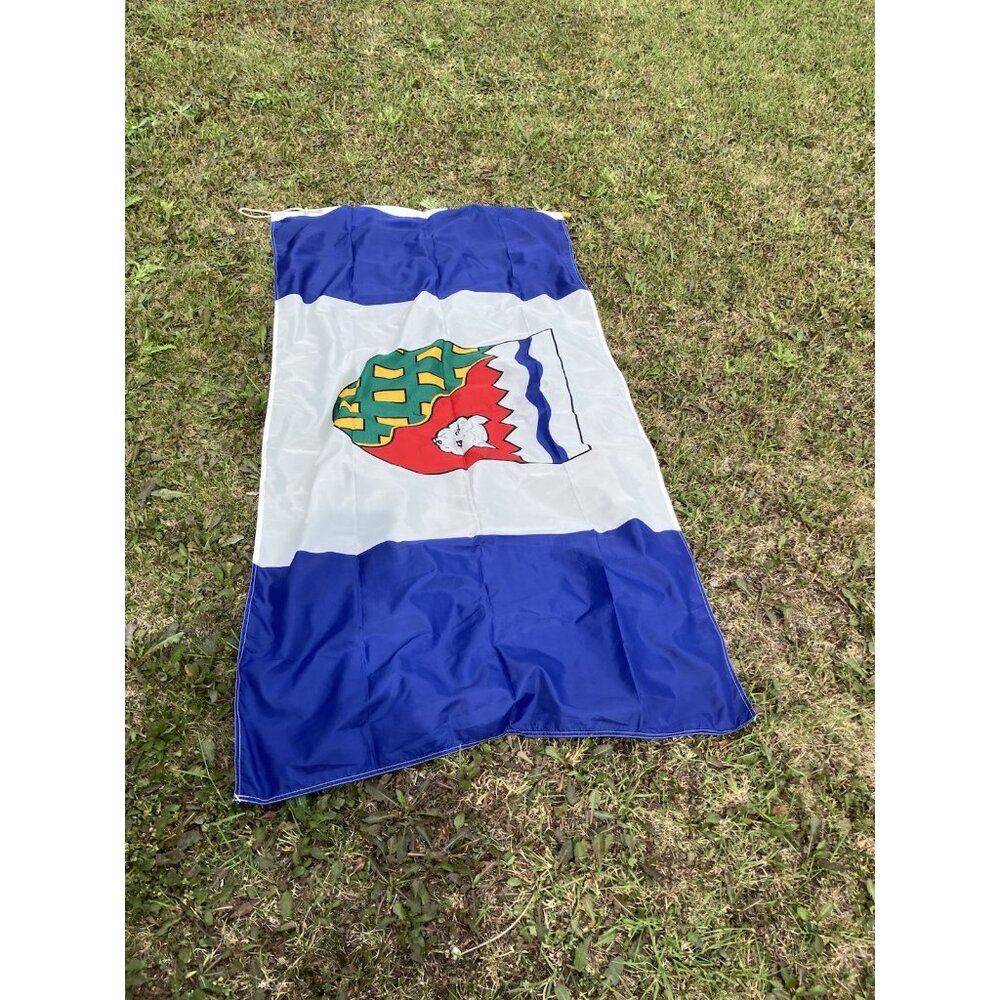 Vintage Canadian Provincial/Territorial Flag - Northwest Territories - Picture 1 of 5